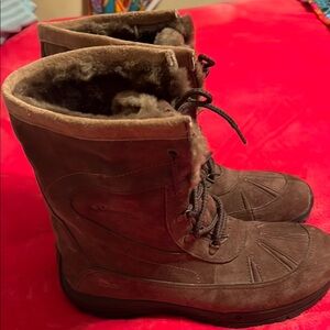 Columbia Lavela Brown Suede boots sz10